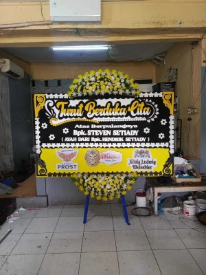 Papan Bunga di Pakis Aji