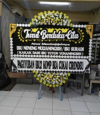 Papan Bunga di Pakis Aji