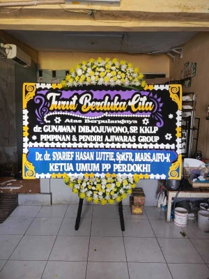 Papan Bunga di Pakis Aji